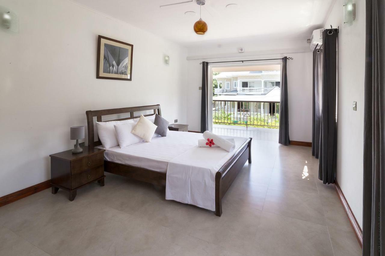 Flora'S Self Catering Apartments Victoria Εξωτερικό φωτογραφία